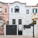 3 Bedroom Villa In Central Lisbon